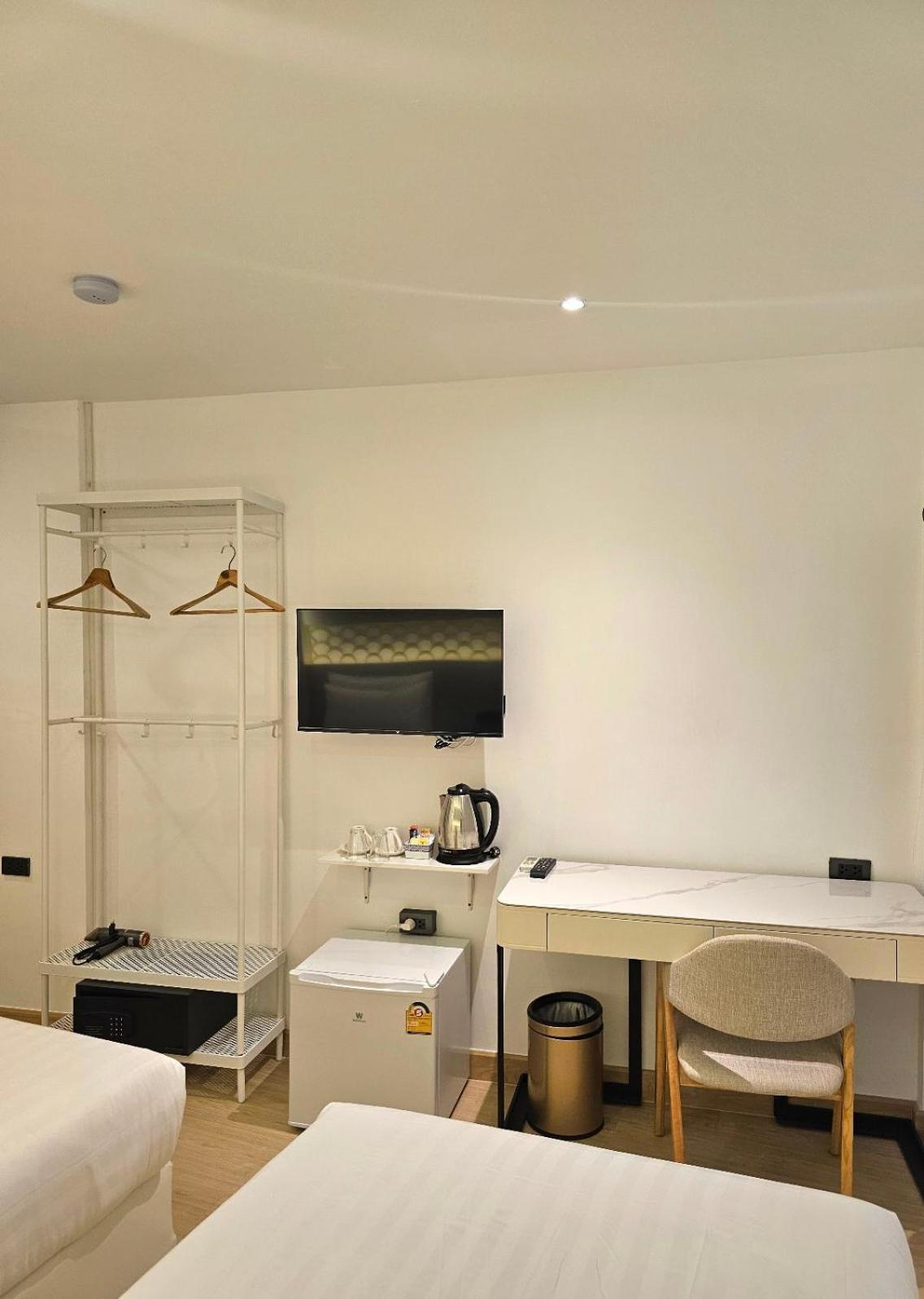 Arawana Express Sukhumvit 22 Aparthotel Банкок Екстериор снимка