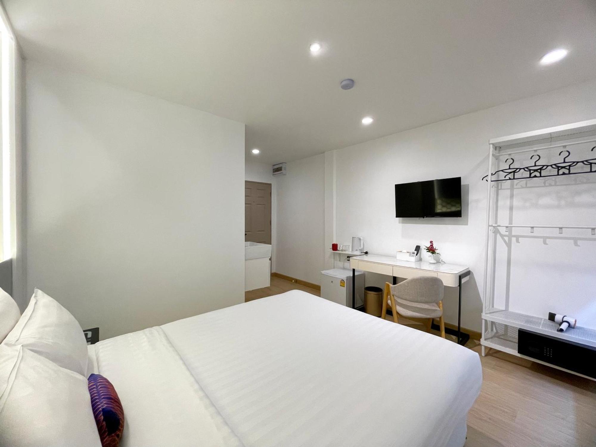 Arawana Express Sukhumvit 22 Aparthotel Банкок Екстериор снимка