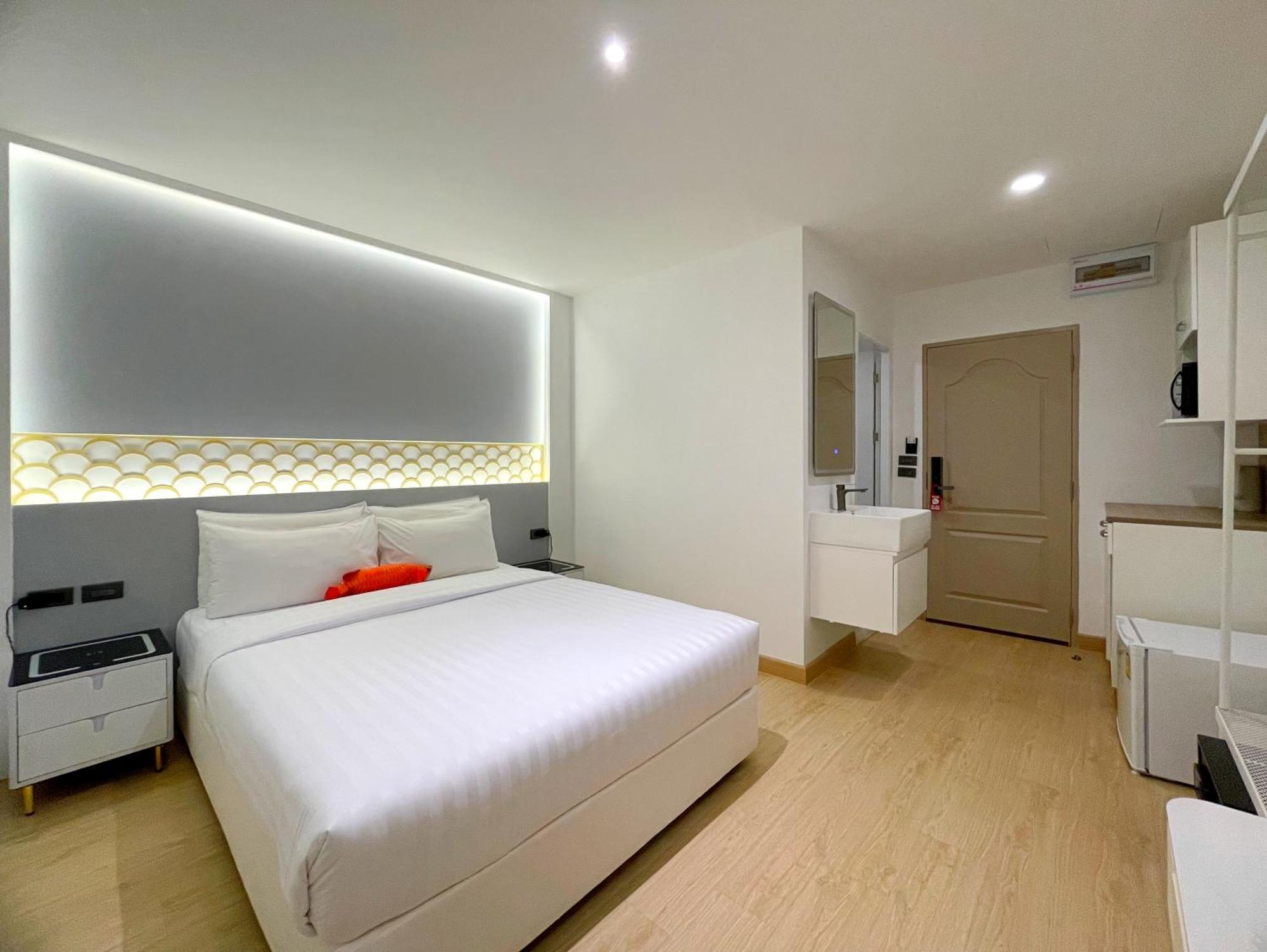 Arawana Express Sukhumvit 22 Aparthotel Банкок Екстериор снимка